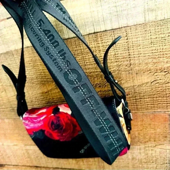 Authentic Off White Pattern Silk Floral Purse - Picture 11 of 14